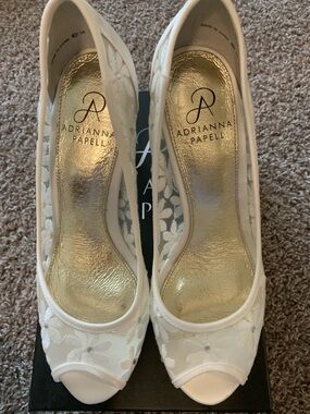 Adrianna Papell White Floral Lace Peep-Toe Heels